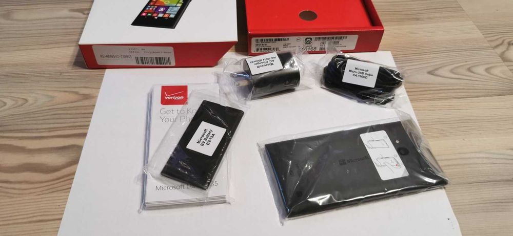 Nokia Lumia 735 - Windows Phone 8.1 (нов)