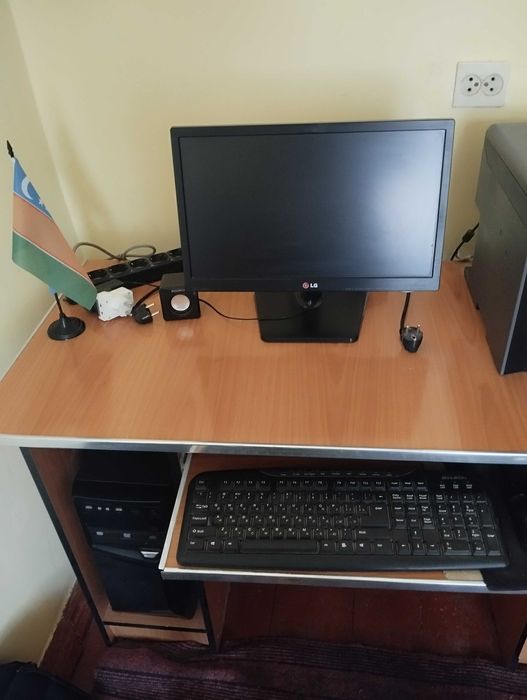 Сатилади. Ислеп тур. Хамме зати бар.