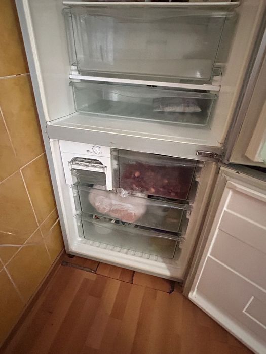 Продам Холодильник б/у