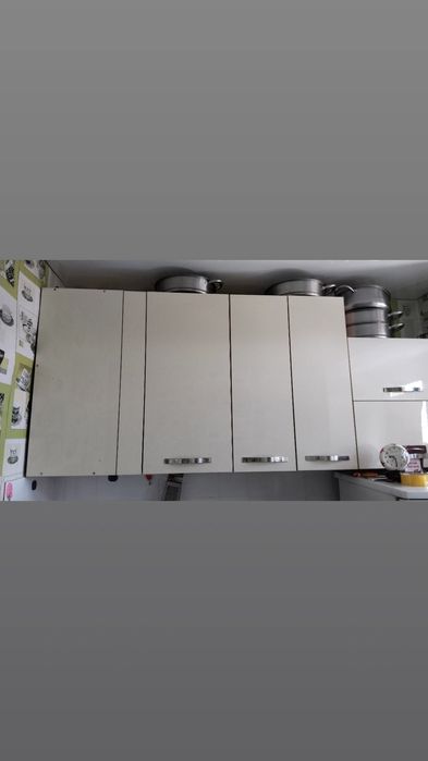 Продам куханный шкаф и диван 20000