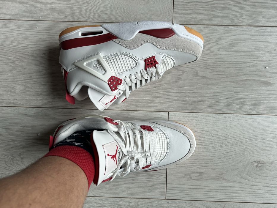 Jordan 4 Varsity Red