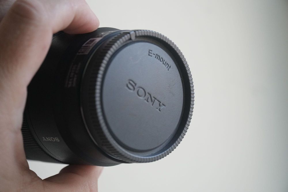Obiectiv Sony E 18-135mm f/3.5-5.6 OSS – APS-C