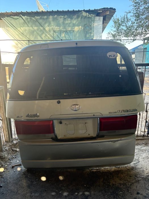Hiace regius 1998 продам дверь багажника