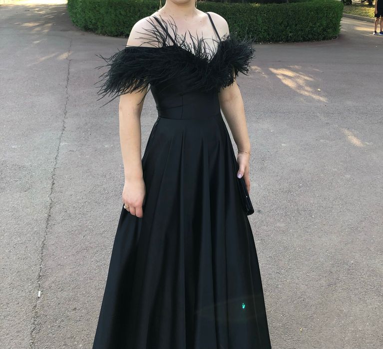 Vand rochie de seara
