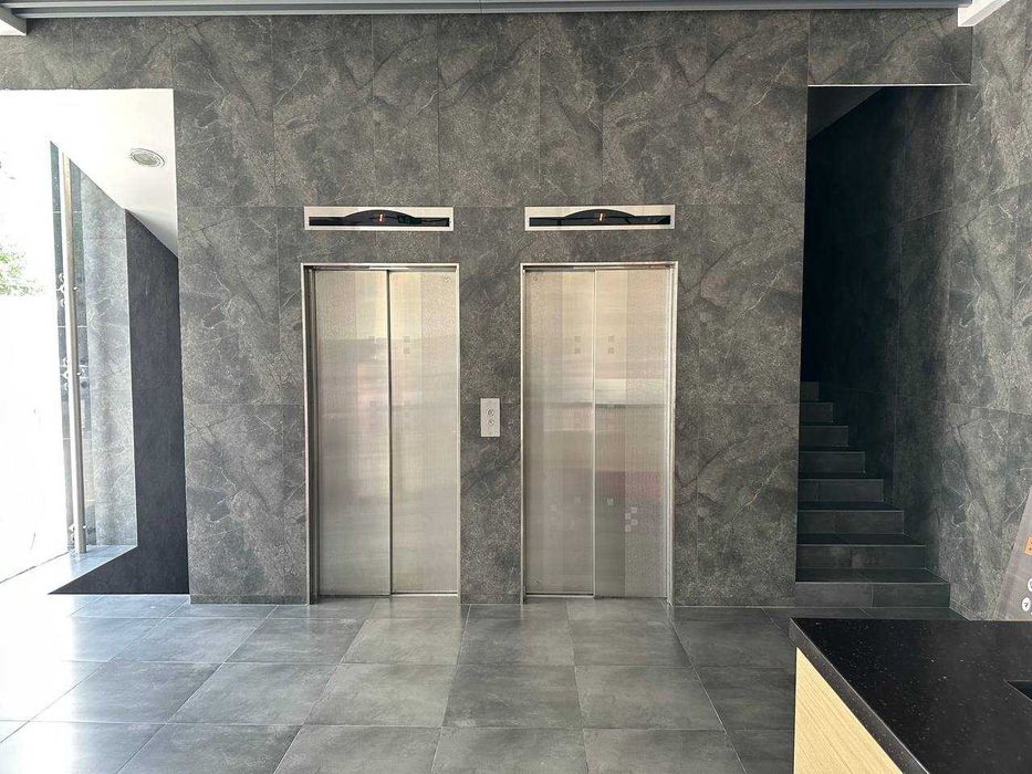 Продается бизнес центр в Мирабадском районе. Ориентир метро "Айбек"