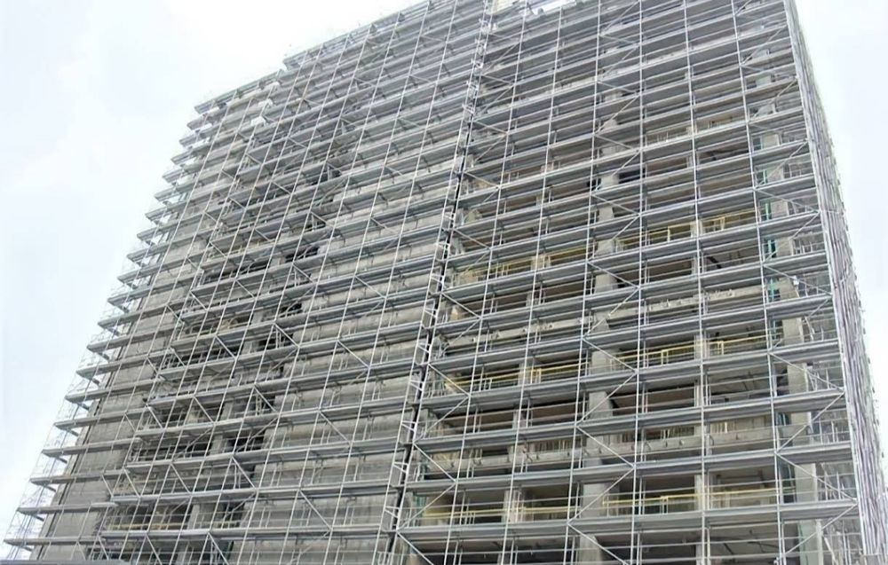 Продавам чисто ново висококачествено фасадно скеле!!!