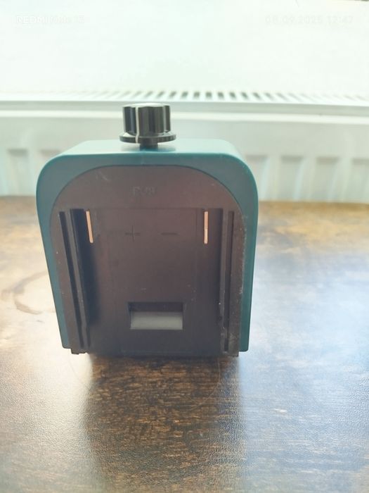 Lampă  fără fir compatibilă cu bateria sistemului Bosch GBA