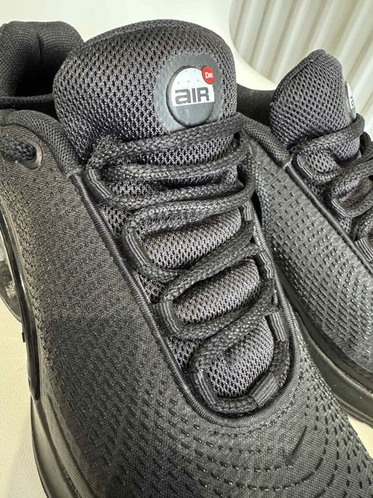 маратонки nike dn  38,5