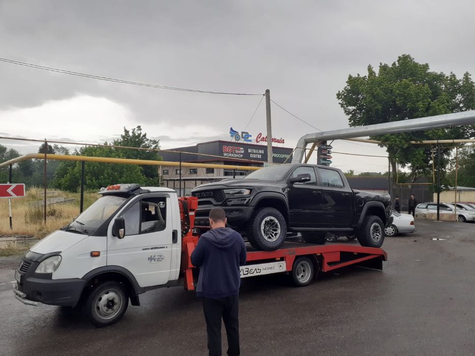 Услуги эвакуатор и манипулятор