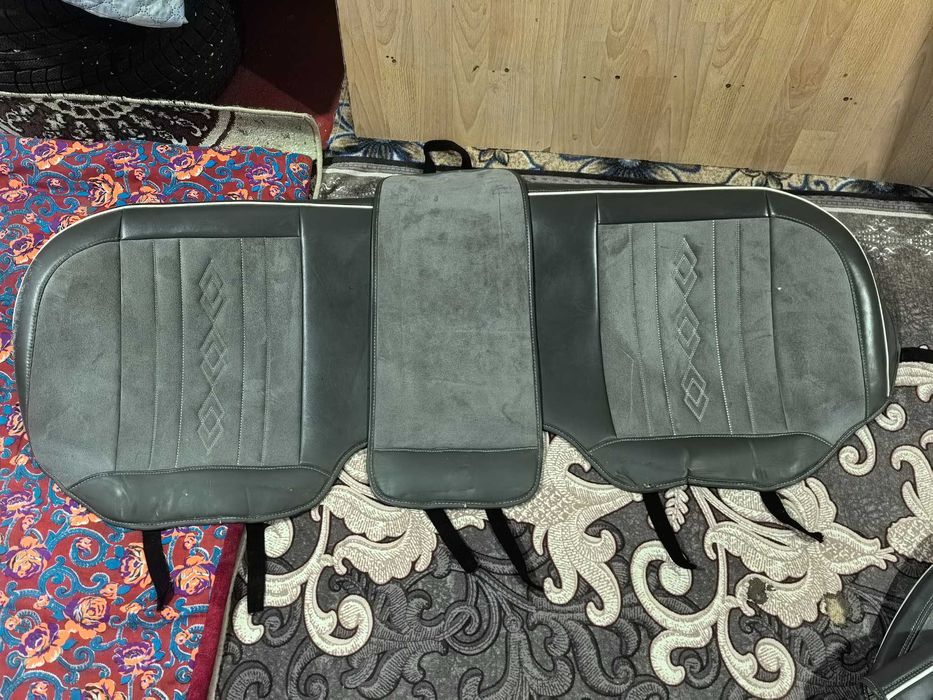 Авто чехол универсальный