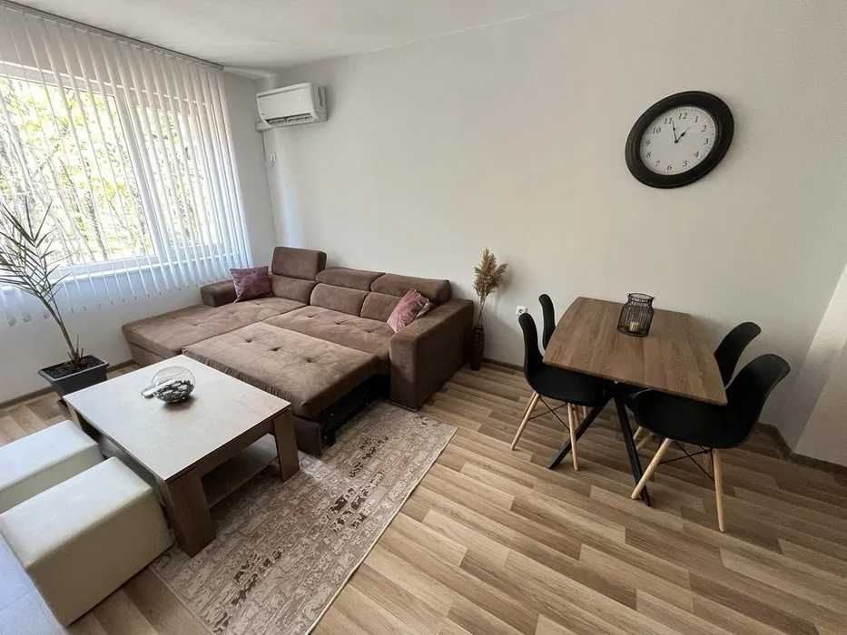 Дава се под наем Двустаен апартамент в Китен - 64 кв.м за 331.5 € - Снимка #1