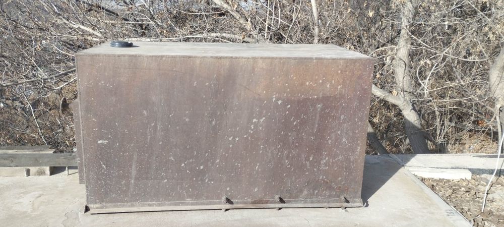 Металическии емкость