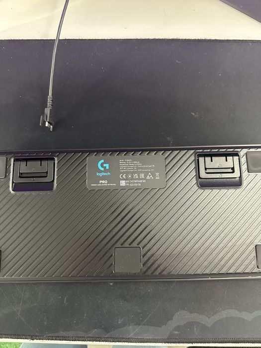 tastatura logitech pro (blue switch)