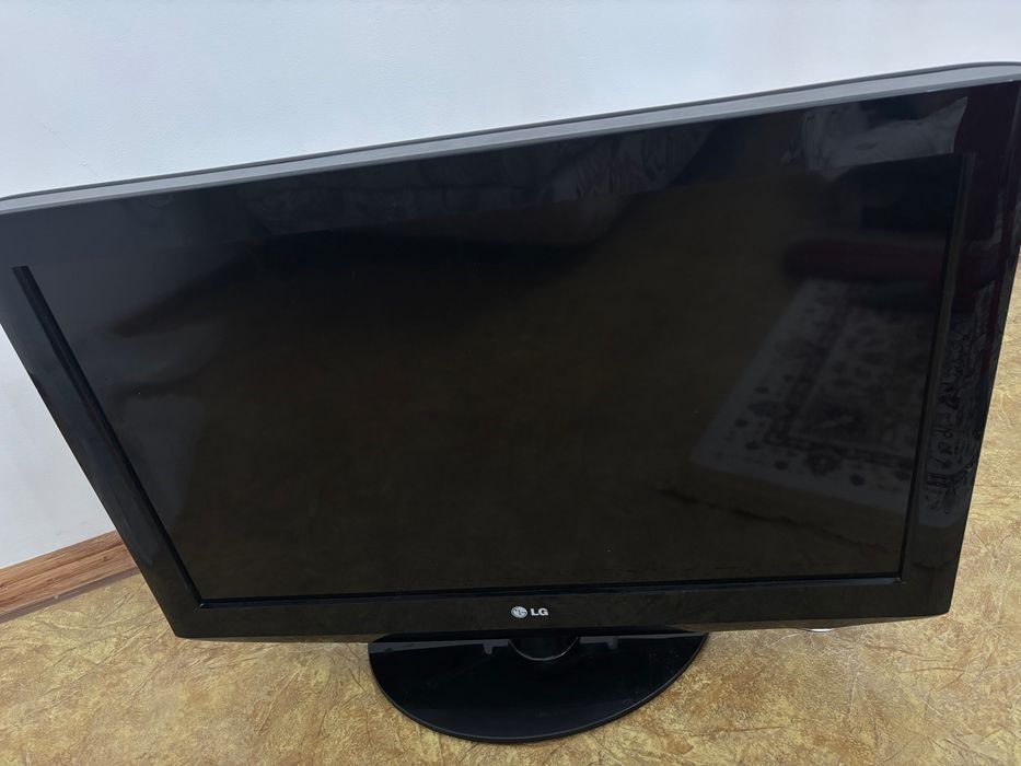 Телевизор LG 32LH2000, 32 дюйма (81 см)
