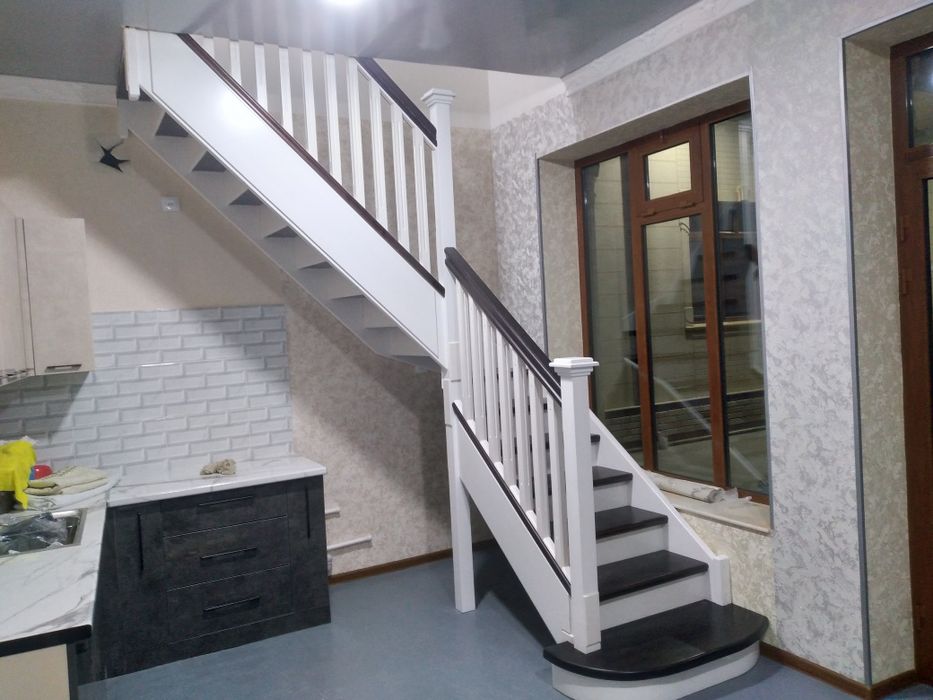 Зина соф тахта ёнгок ва катик ёгочлардан