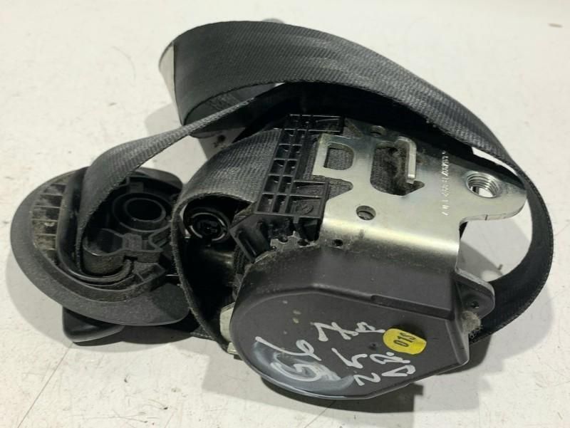 Centura de siguranta dreapta fata Volkswagen Golf 6 (2008-2013) 1K4857706AJ