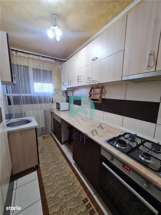 Garsoniera  Astra, bloc apartamente, Brasov
