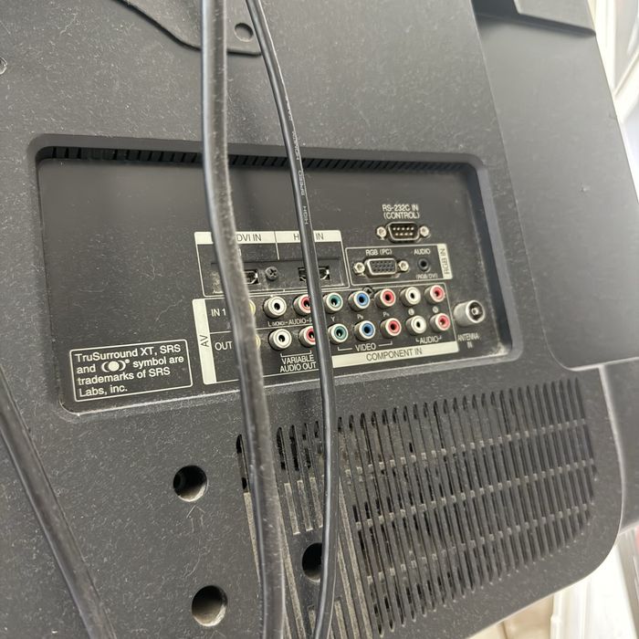 продам телевизор LG 32