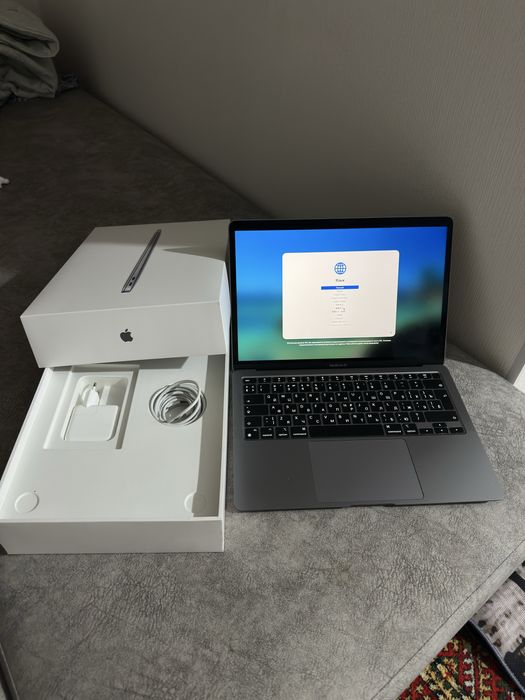 MacBook Air 13 M1 100%