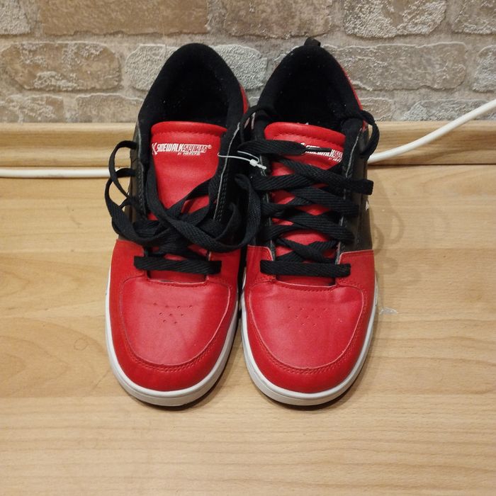 Pantofi / adidași HEELYS cu roți mărimea 39