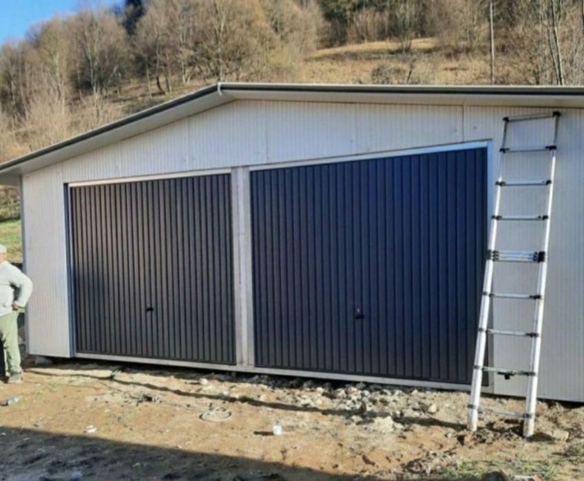 Garaje metalice din panouri sandwich