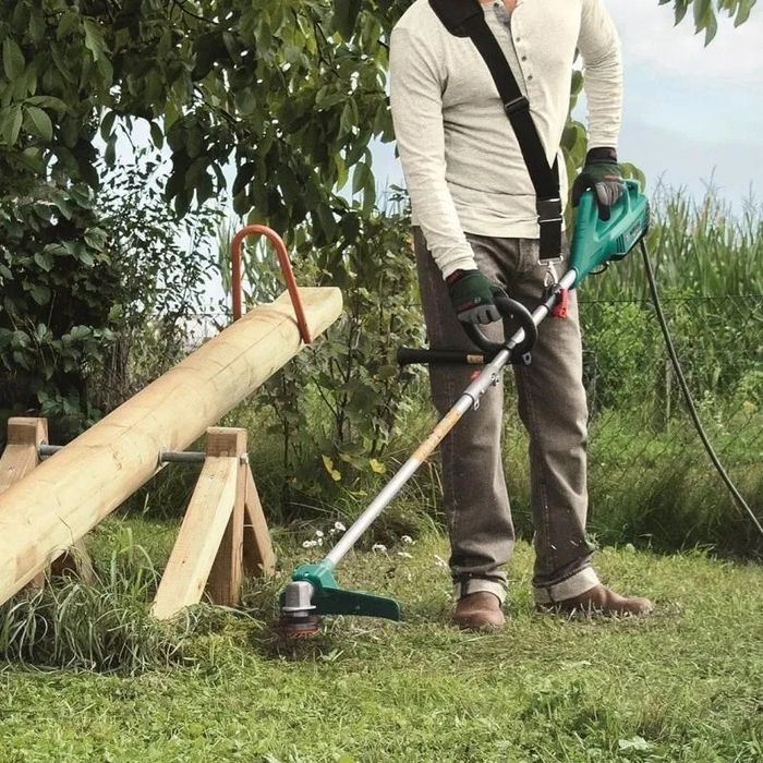 Электрический триммер с 2 насадками (газонокосилка) BOSCH AFS 23-37