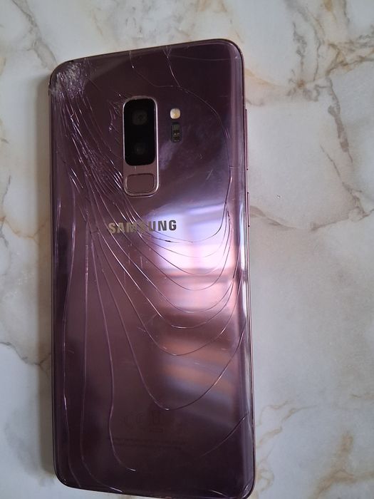 Samsung s9 plus pentru piese placa bună display spart telefon funcțion