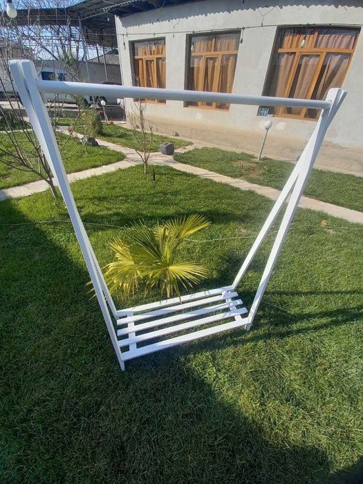 Напольная вешалка