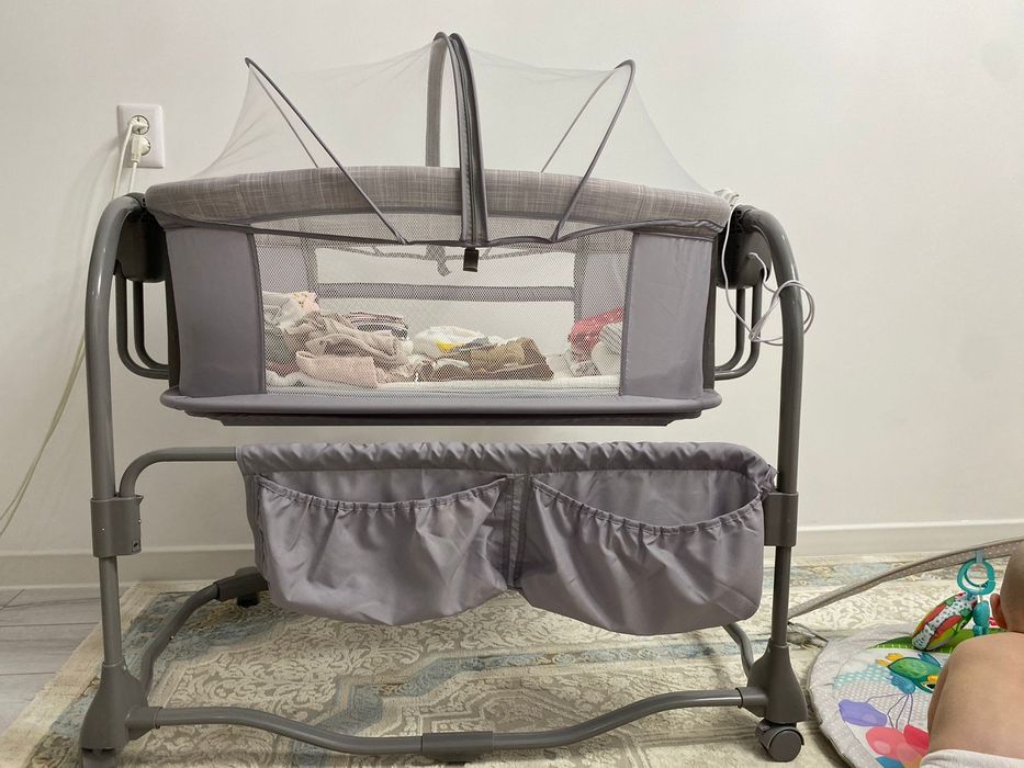 Люлька электронная новая.можно сделать манеж, два в одном.