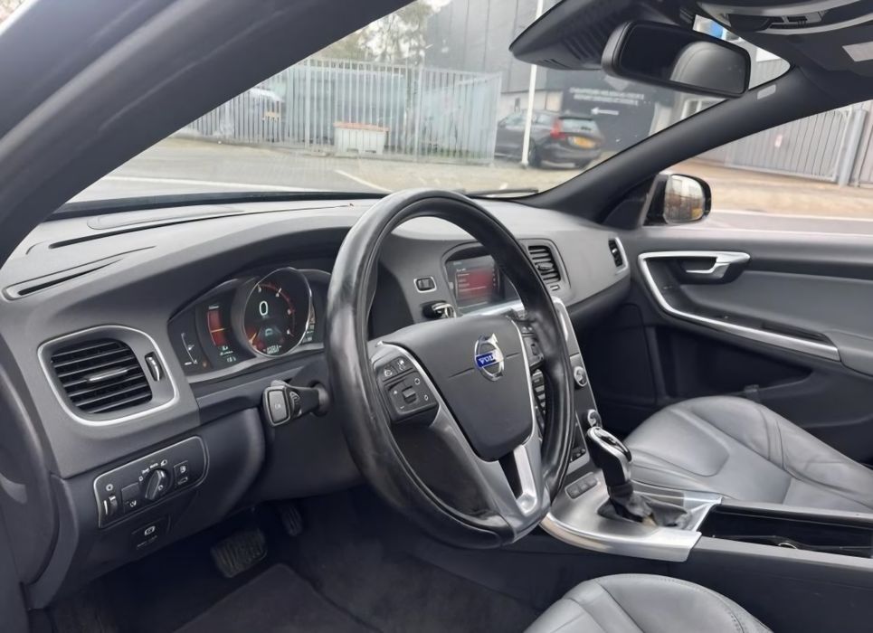 Volvo V60 D6 AWD