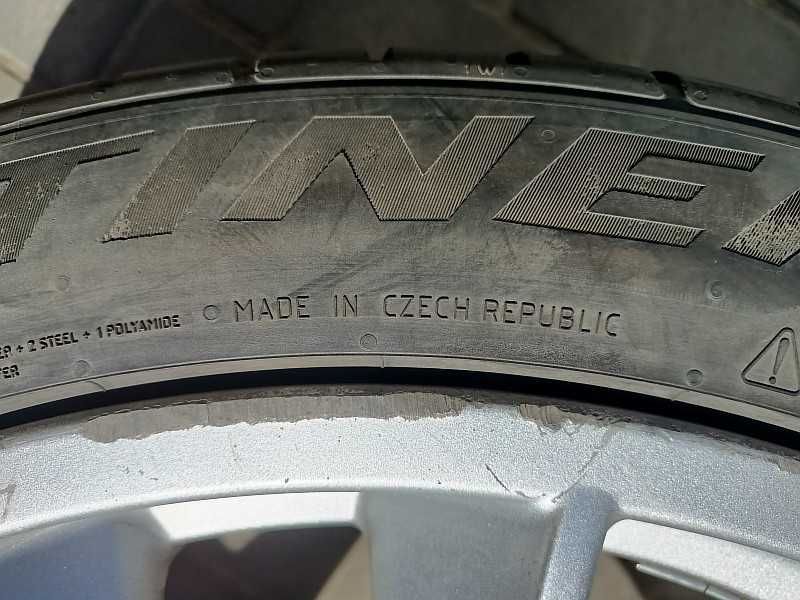 Шины 295/35 R21 - "Continental ExtremeContact DWS 06 Plus" (Чехия).