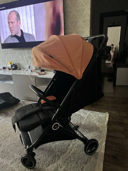 Продаю 2.детские.каляски.