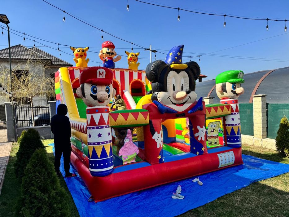 ÎNCHIRIEZ Tobogane Gonflabine + Înghețată