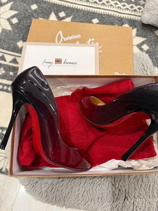 Токчета на Louboutin