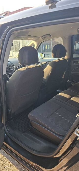 Vand Opel Zafira Tourer diesel 2.0 - 165CP - 7 locuri din 2012