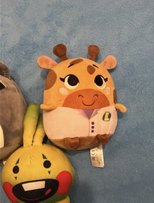 3 plusuri.
