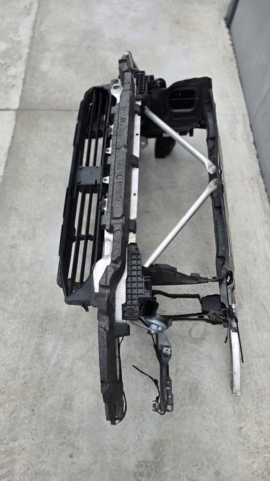 Tragher bmw X3 G01 fara radiatoare(avem.si radiatoare separat)