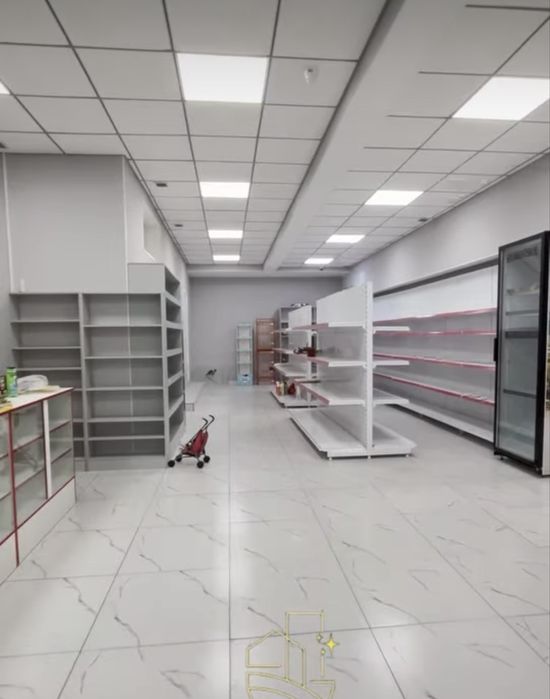 Коммерческое помещение 182 кв м