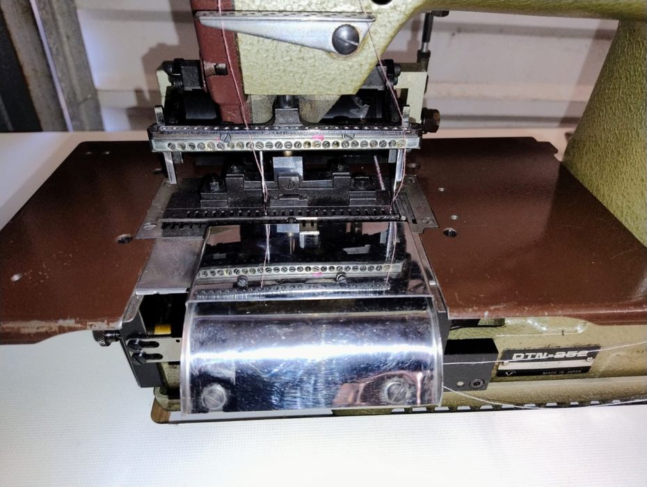 Masina de aplicat rejansa pentru perdele si draperii