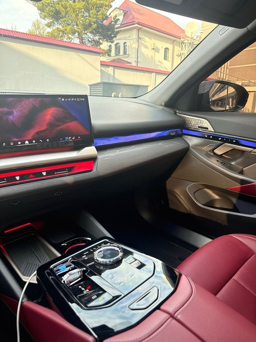 Bmw i5 35L Сотилади!