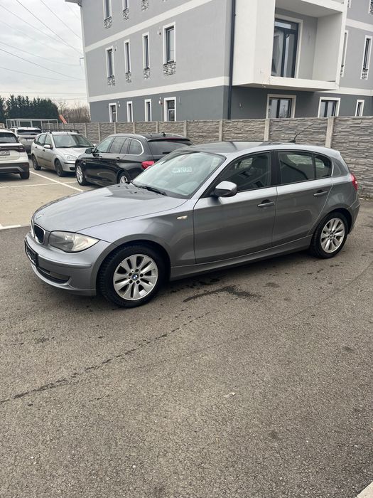 Bmw seria 1  motor de 2.0 d Navigatie