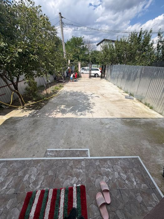Inchiriez Casa la curte , 350mp , toate utilitatile , totul nou.