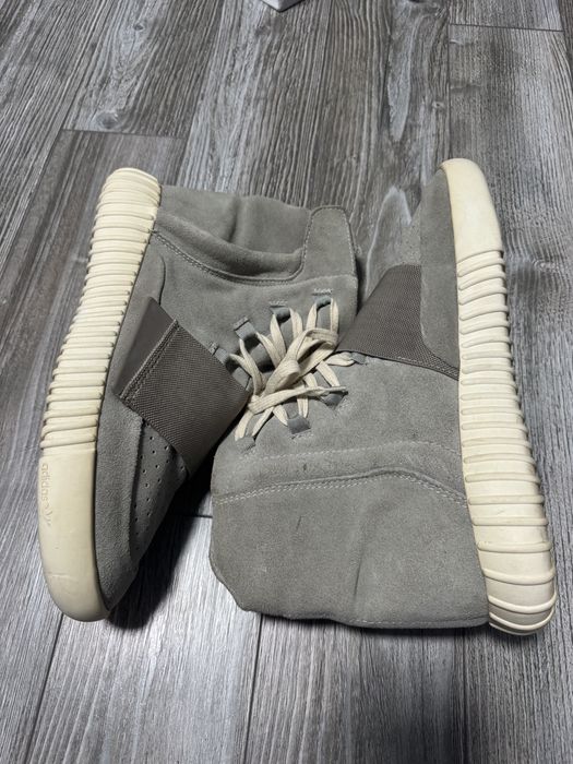Adidas Yeezy Boost 750 grey