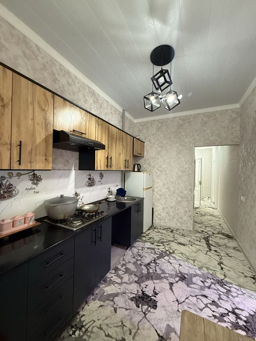 Срочно ижарага берилади оилага 2 хона 2- етаж 22- мактаб олдида