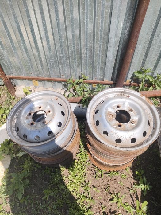 Продам диски на Ниву