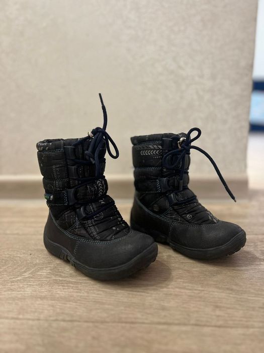 Продам детские ботинки 27 размера