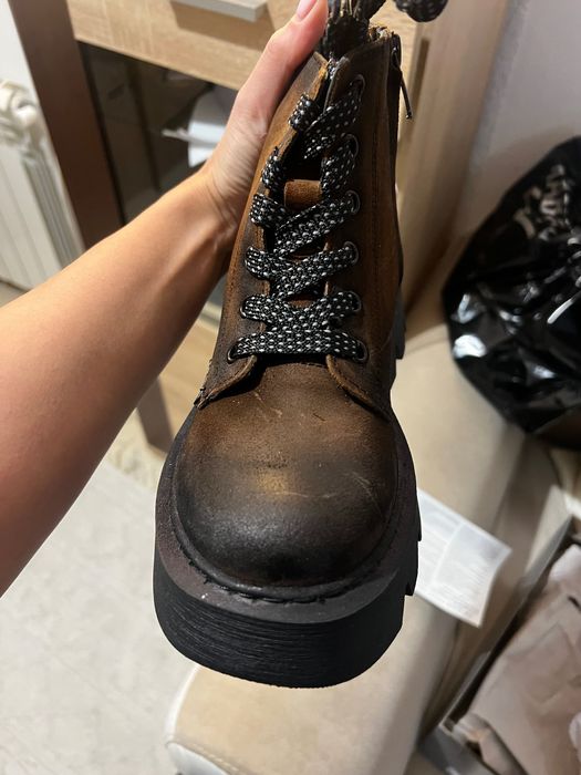 Боти от естествен велур