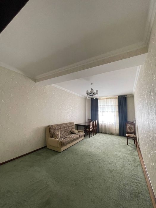 Сдается комната в аренду в своей 3х комнатной квартире на Паркентском