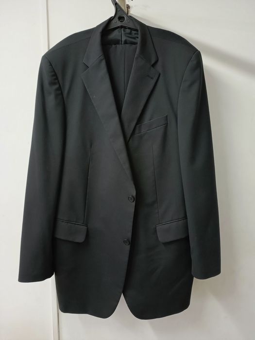 Продам костюмы мужские