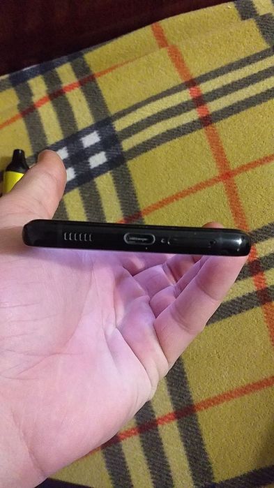 Samsung s21 Ultra. Madi in Vietnam orginal karobka dokument bor